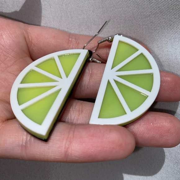 1 Pair Neon Green Lime Drop Earrings - Picture 1 of 8